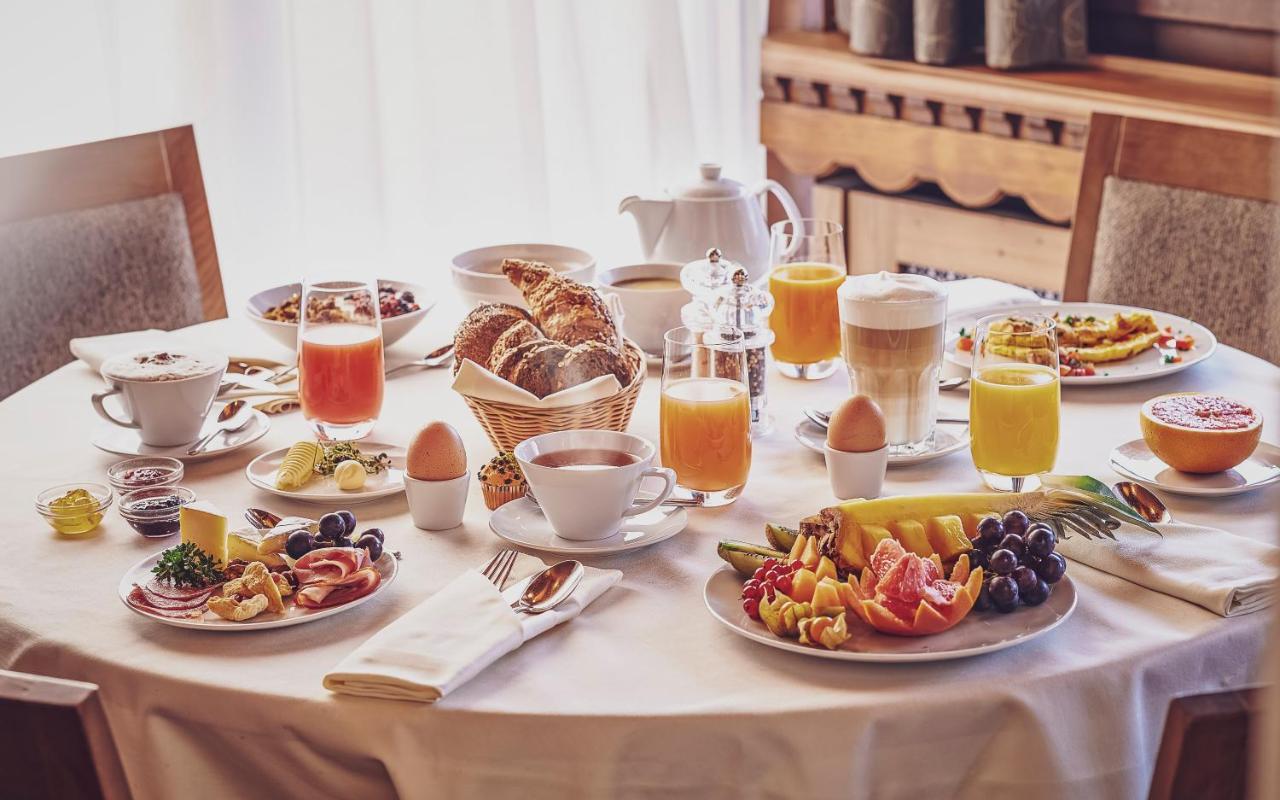 Hotel Waldhuus 4*