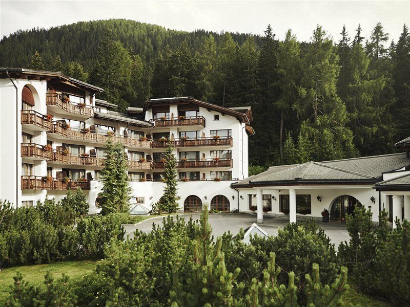 Hotel Waldhuus 4*