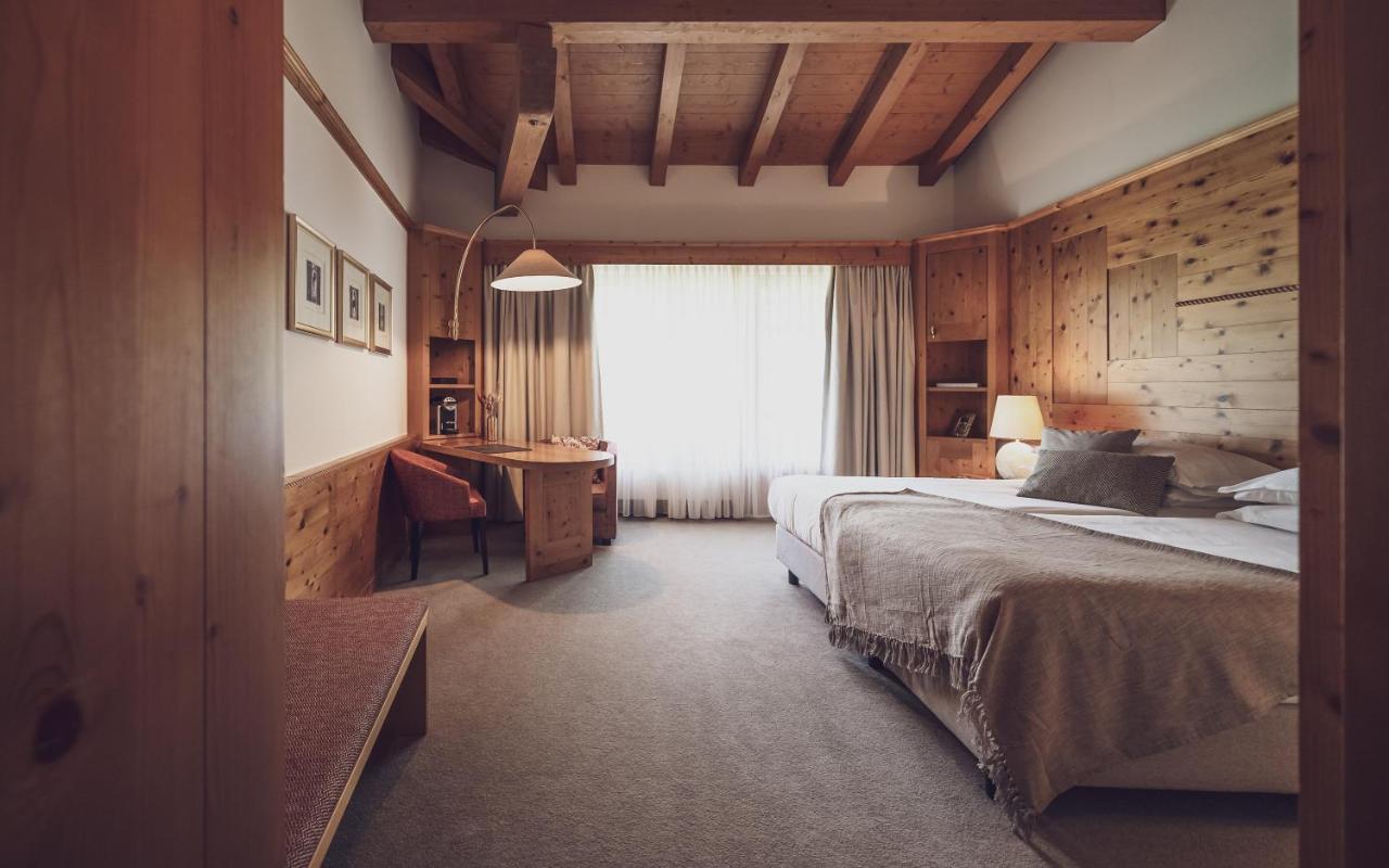 Hotel Waldhuus 4*